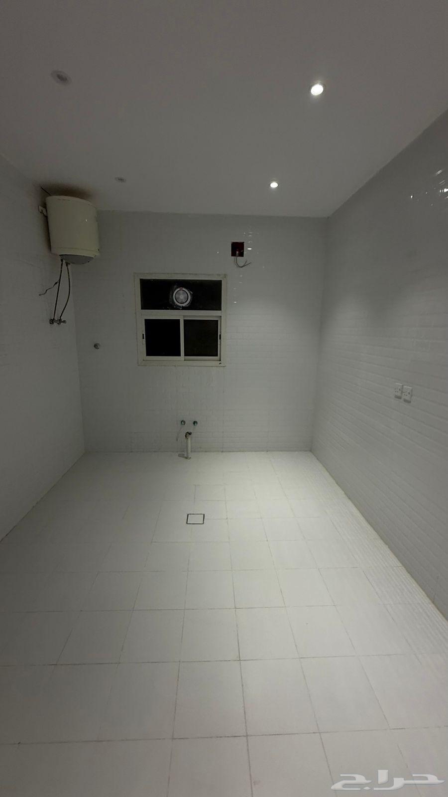 5 bedroom apartment in Al Rimal 3