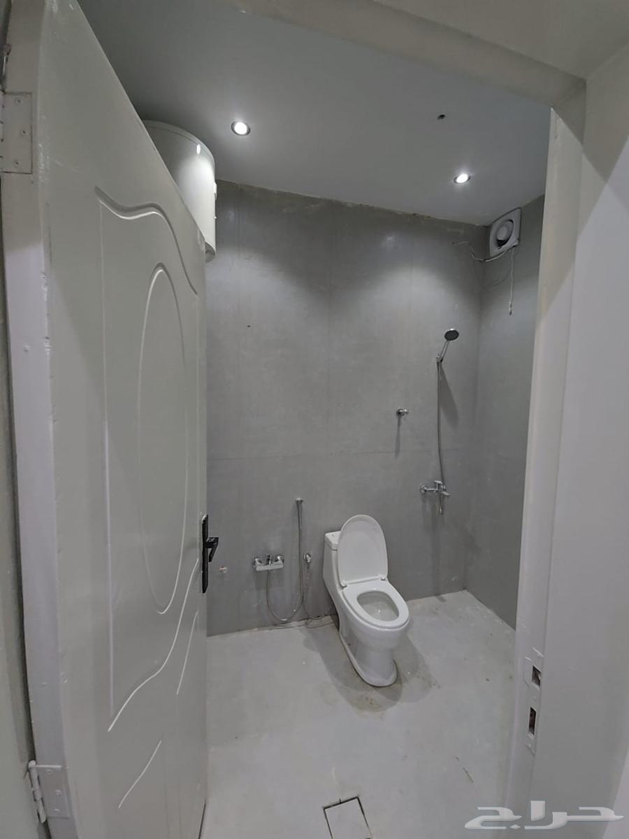 6 bedroom villa in Al Janadriyah 11