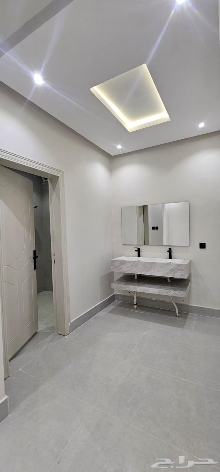6 bedroom villa in Al Janadriyah 4