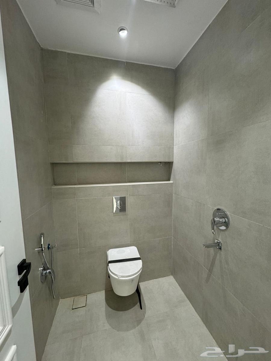 3 bedroom apartment in Al Janadriyah 6
