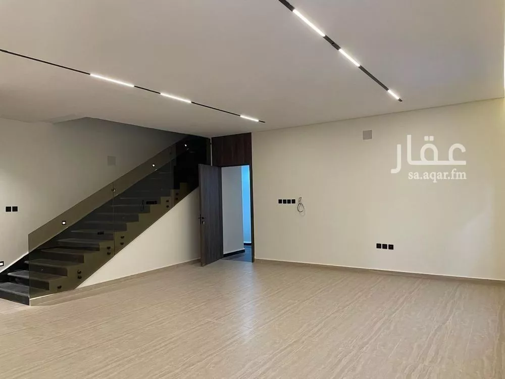 3 bedroom floor in As Suwaidi Al Gharabi 4
