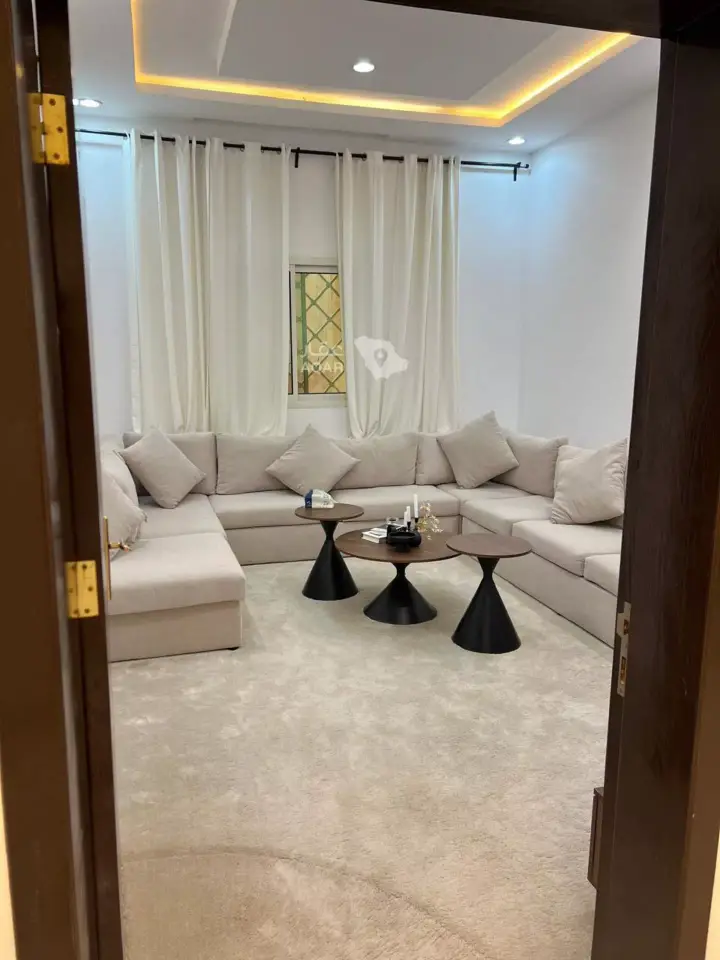4 bedroom villa in Ash Sharq, Riyadh 4