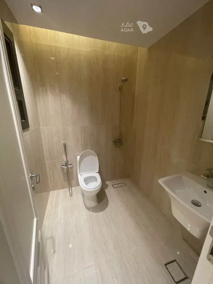 4 bedroom apartment in Al Qairawan, Riyadh 14