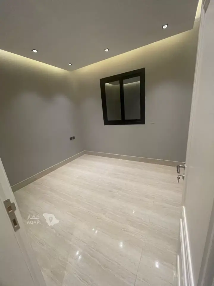 4 bedroom apartment in Al Qairawan, Riyadh 12