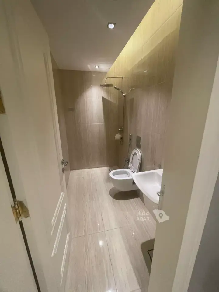 4 bedroom apartment in Al Qairawan, Riyadh 11
