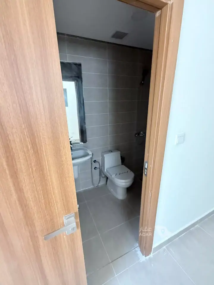 4 bedroom villa in Al Aridh, Riyadh 6