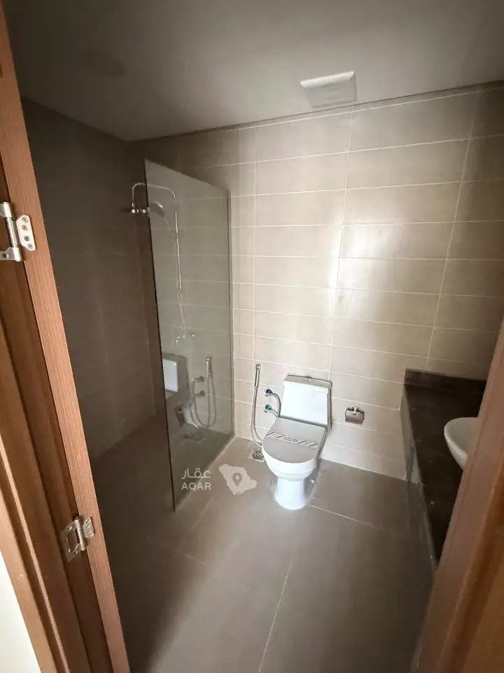 4 bedroom villa in Al Aridh, Riyadh 8