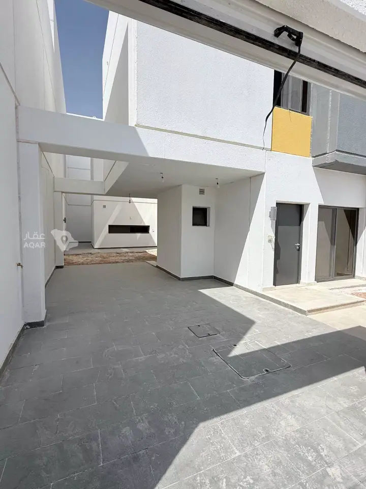 4 bedroom villa in Al Aridh, Riyadh
