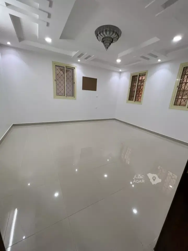 4 bedroom apartment in Al Wisam, Taif 2