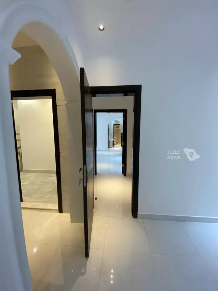 4 bedroom apartment in Ar Riyadh, Jeddah 6