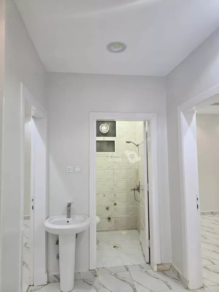 3 bedroom apartment in Okaz, Riyadh 4