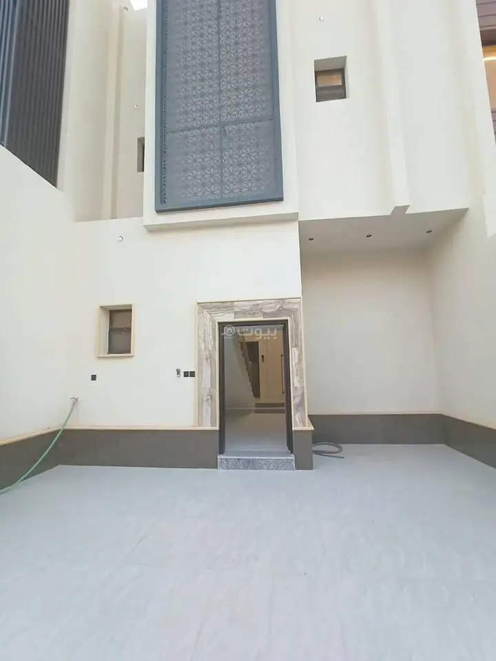 5 bedroom villa in Al Yarmouk, Riyadh 3
