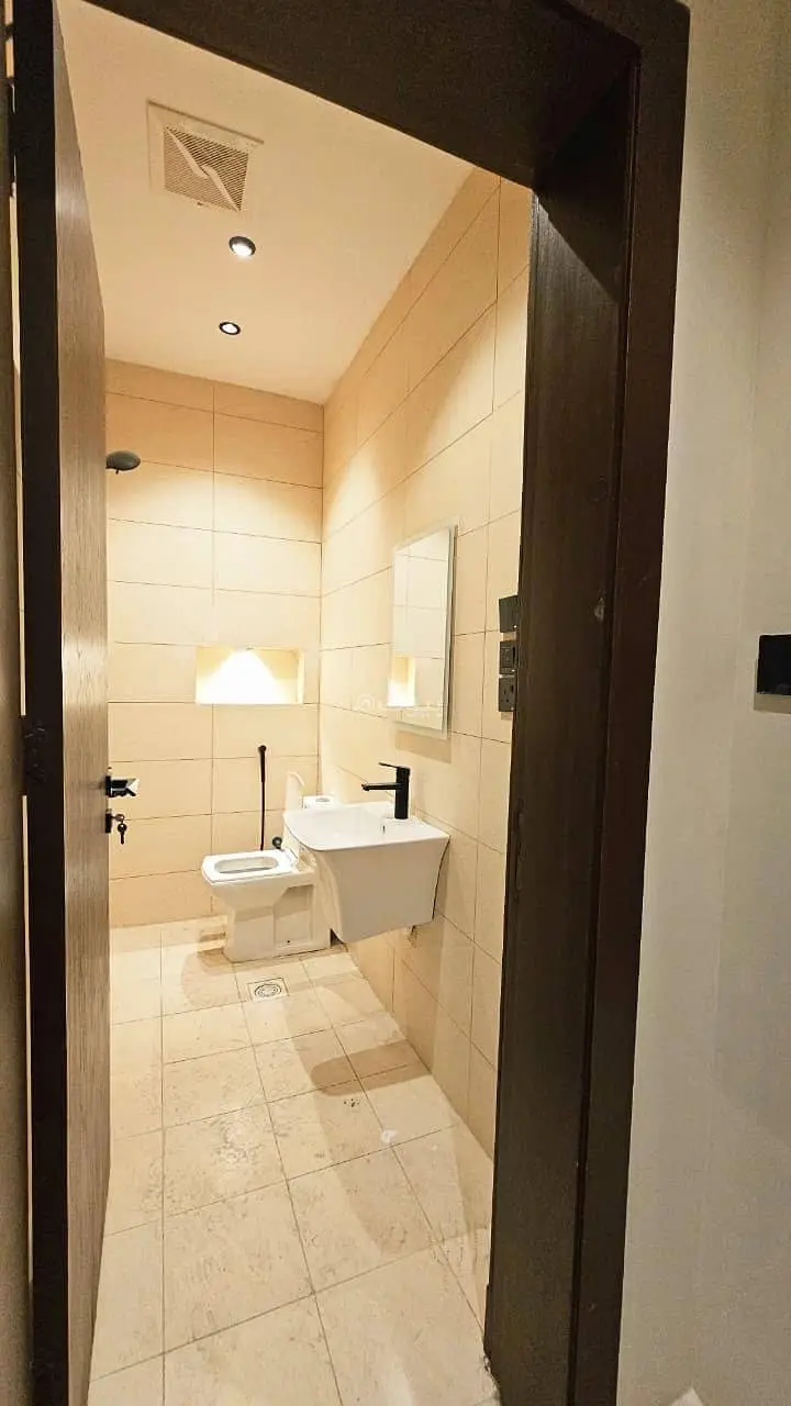 3 bedroom apartment in Ar Rayan, Jeddah 4