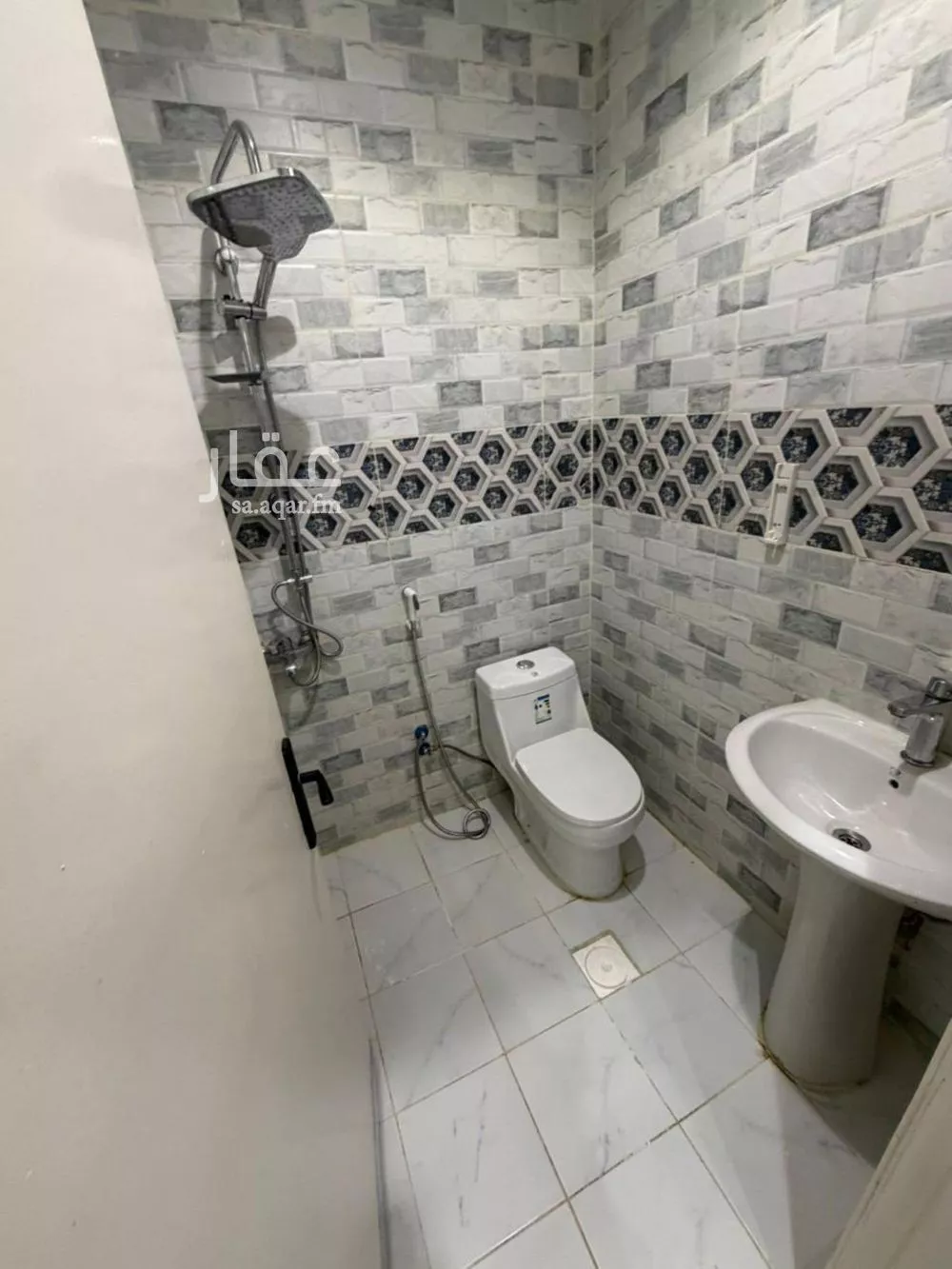2 bedroom apartment in Al Falah 3