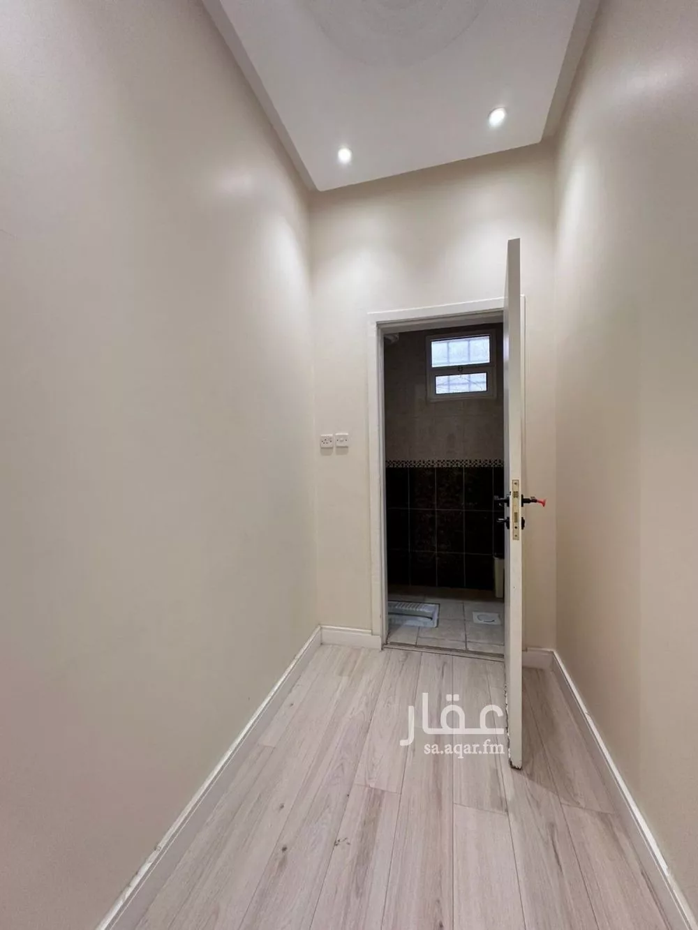 3 bedroom floor in Al Yarmouk 2