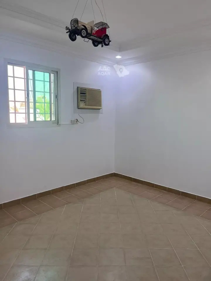 4 bedroom apartment in Granada, Riyadh 4
