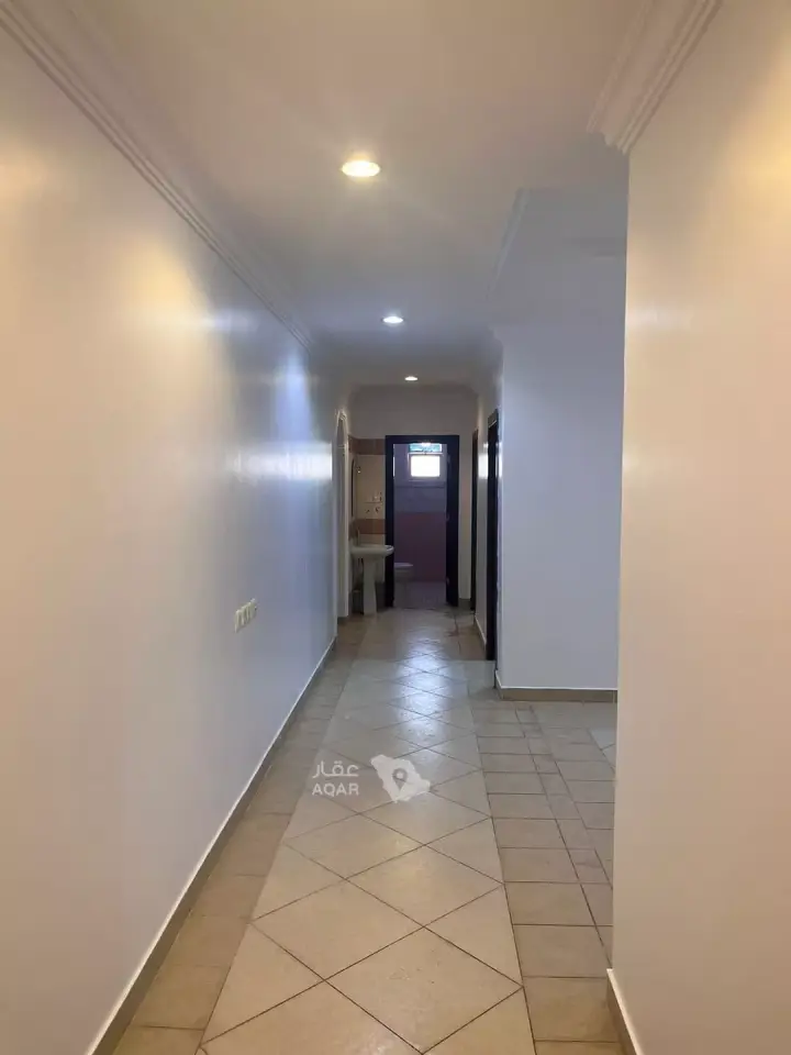 4 bedroom apartment in Granada, Riyadh 3