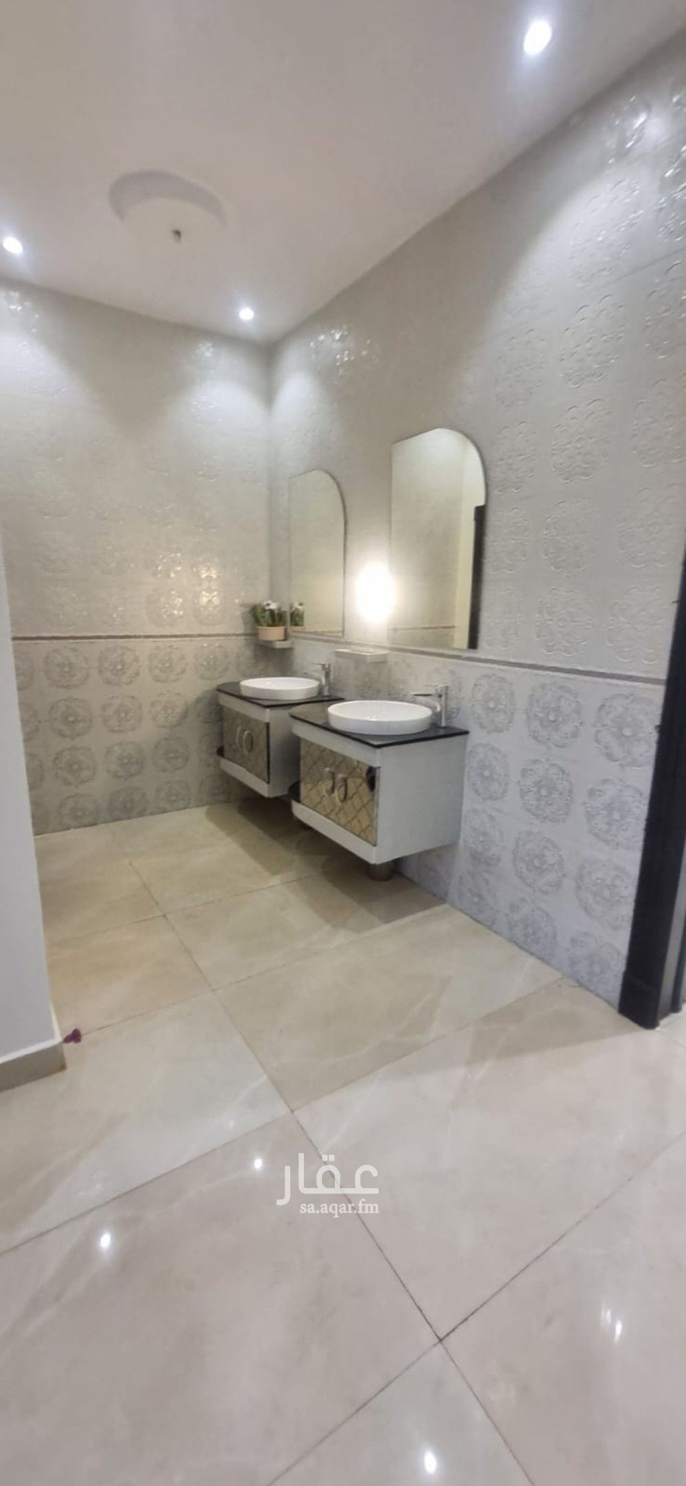 7 bedroom villa in Riyadh 14