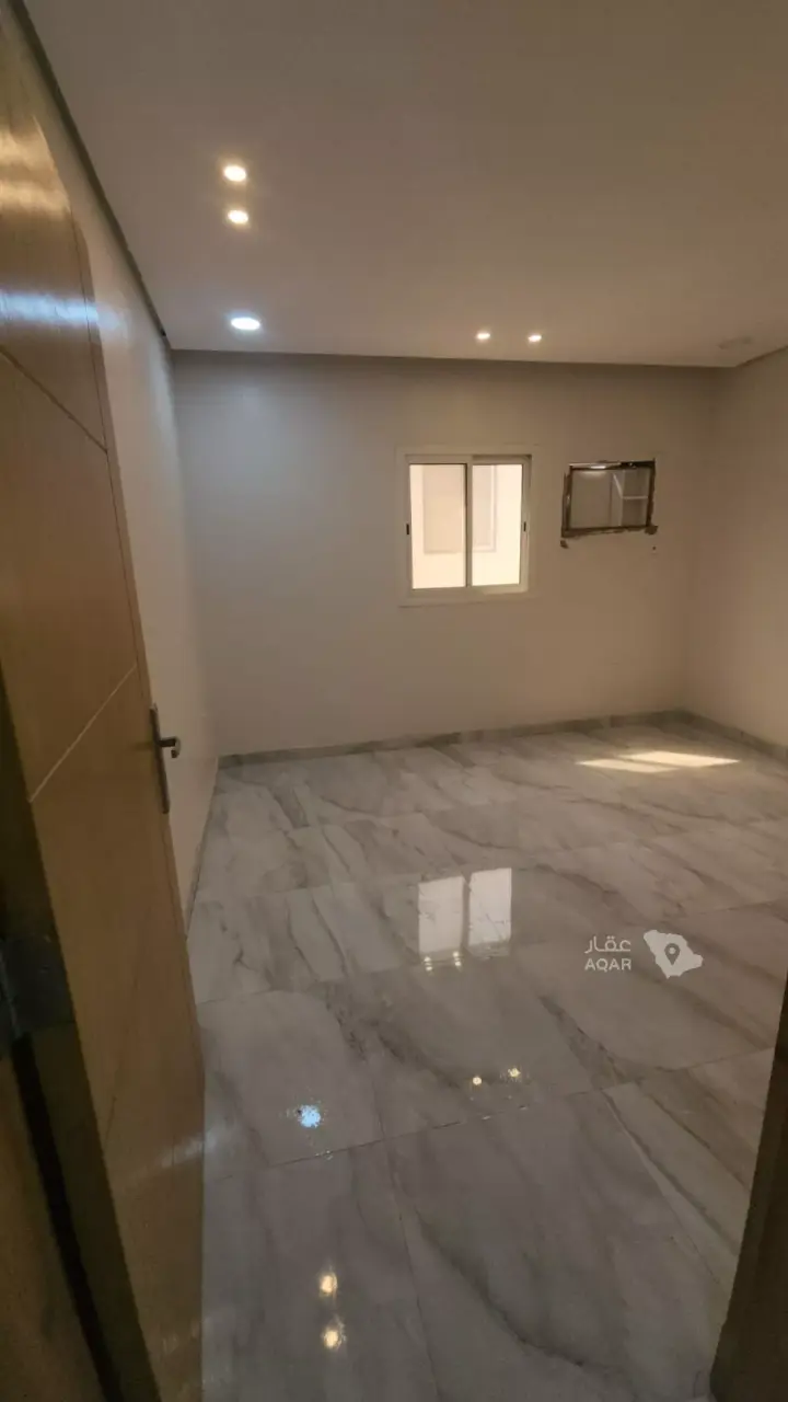 30 bedroom building in Abu Maan, Eastern Province 7