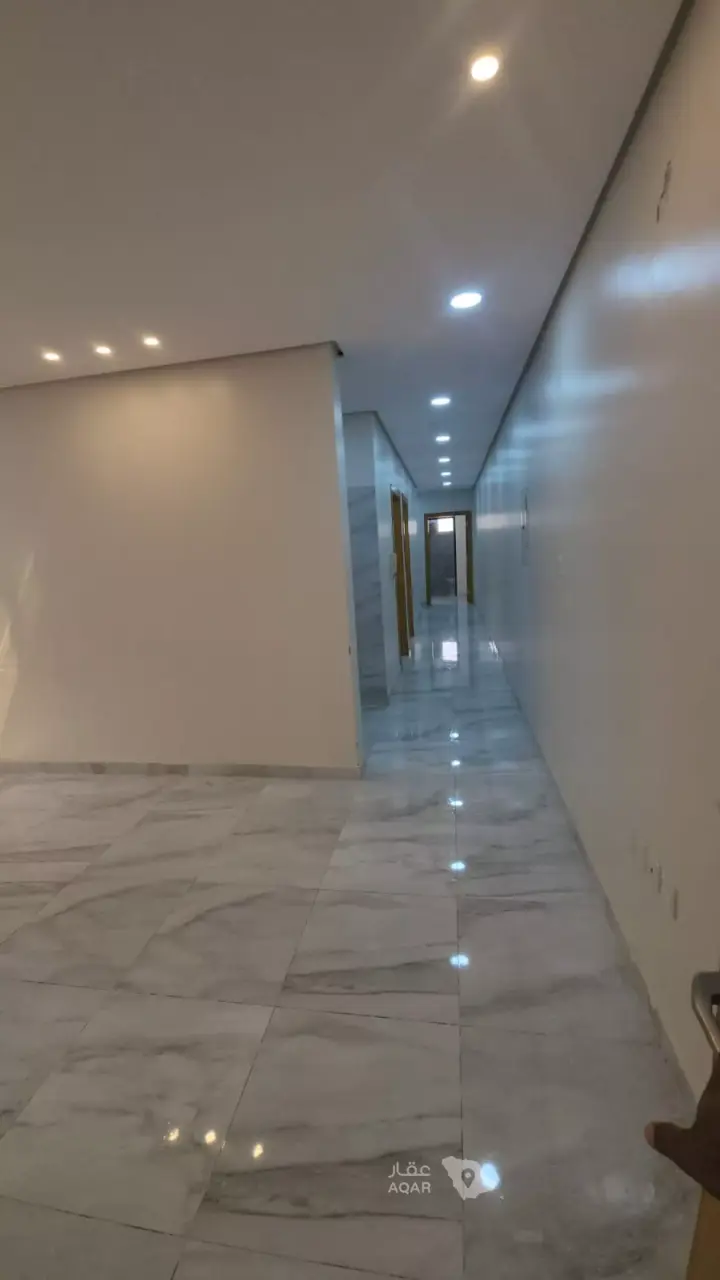 30 bedroom building in Abu Maan, Eastern Province 12