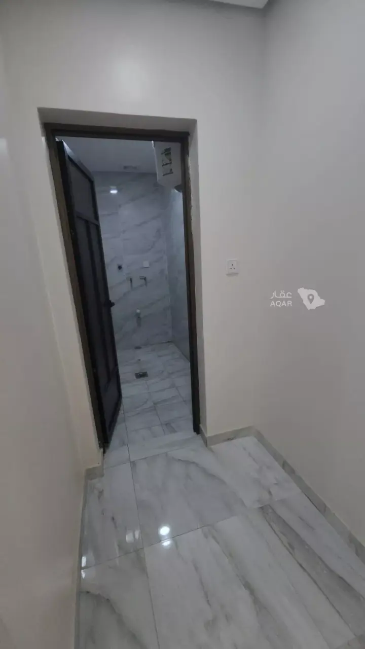 30 bedroom building in Abu Maan, Eastern Province 13
