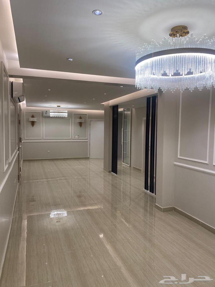 8 bedroom villa in Al Janadriyah, Riyadh 14