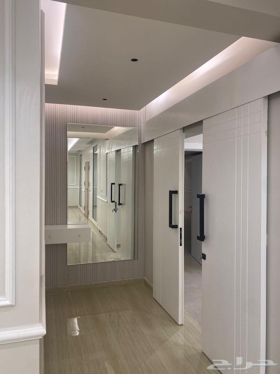 8 bedroom villa in Al Janadriyah, Riyadh 15
