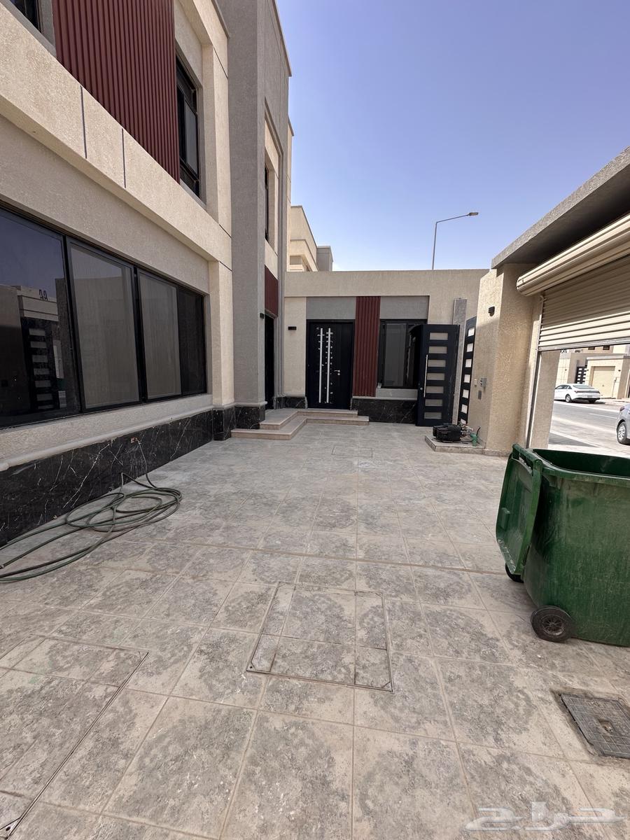 9 bedroom villa in Al Janadriyah 7