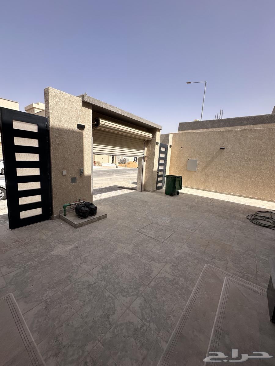 9 bedroom villa in Al Janadriyah 8