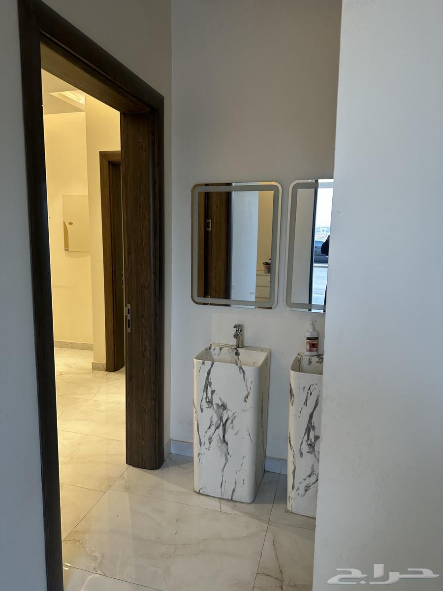 5 bedroom villa in Al Aridh 2