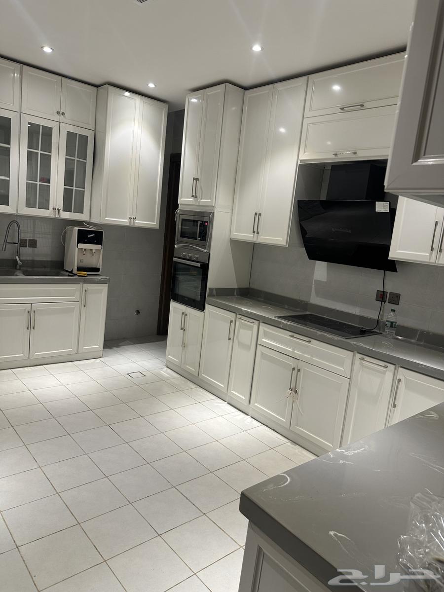 5 bedroom villa in Al Aridh 5