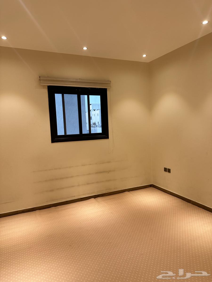 5 bedroom villa in Al Aridh 8