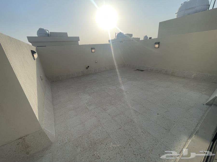 فيلا 5 غرف في الجنادرية 33