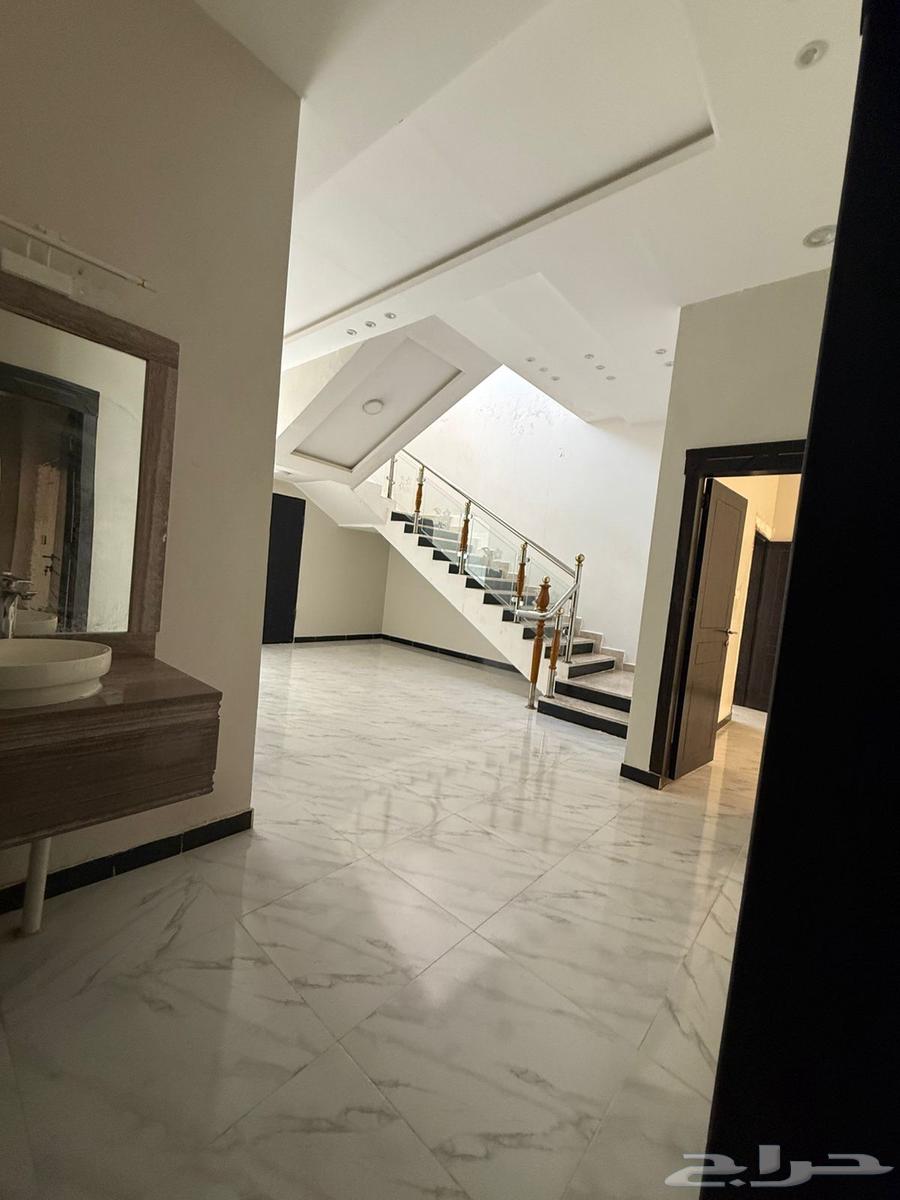 6 bedroom villa in Al Rimal 9