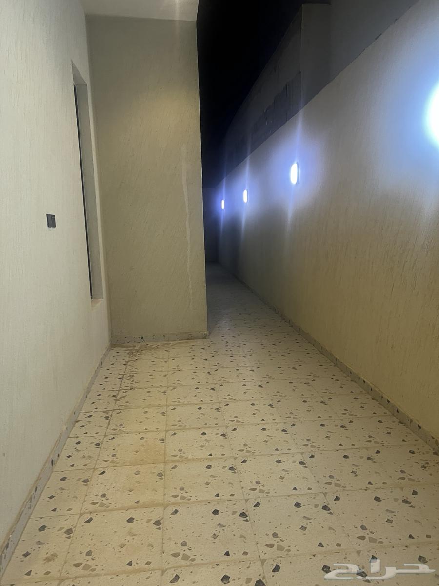 فيلا 5 غرف في البيان 19
