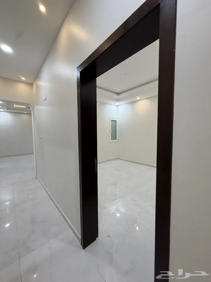 3 bedroom apartment in Ishbiliyah, Eastern Province 9