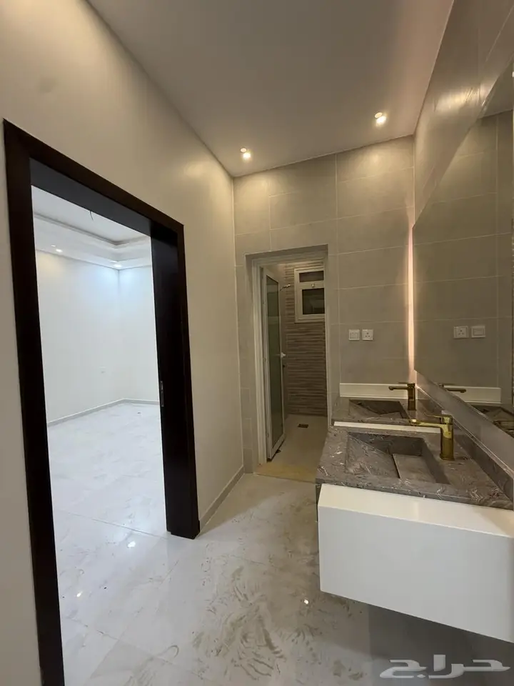 3 bedroom apartment in Ishbiliyah, Eastern Province 7