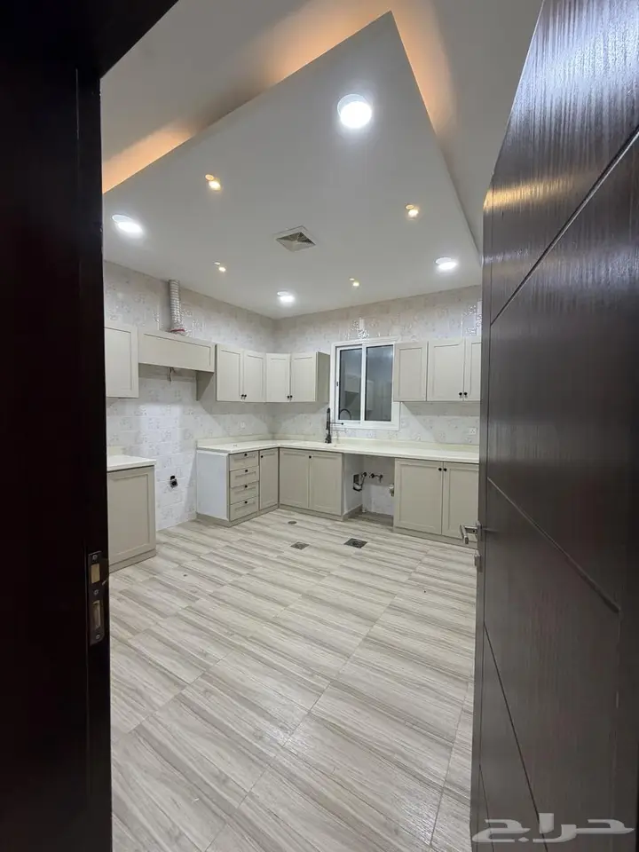 3 bedroom apartment in Ishbiliyah, Eastern Province 6