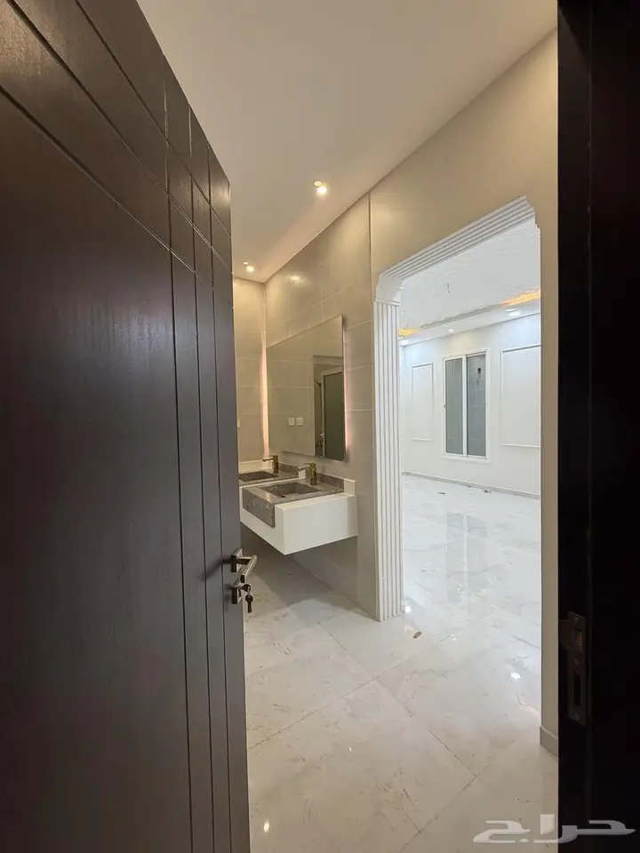 3 bedroom apartment in Ishbiliyah, Eastern Province 5