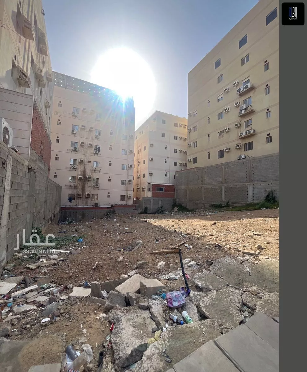 أرض 648 م² في النخيل 4