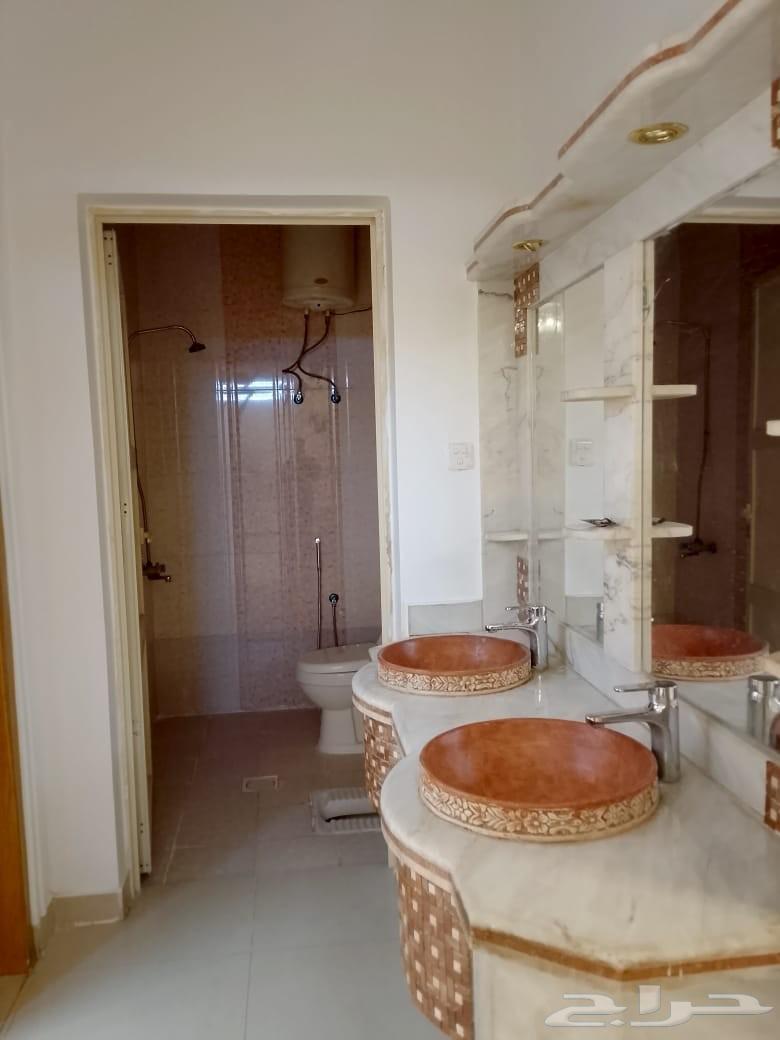 7 bedroom villa in Al Rimal 6