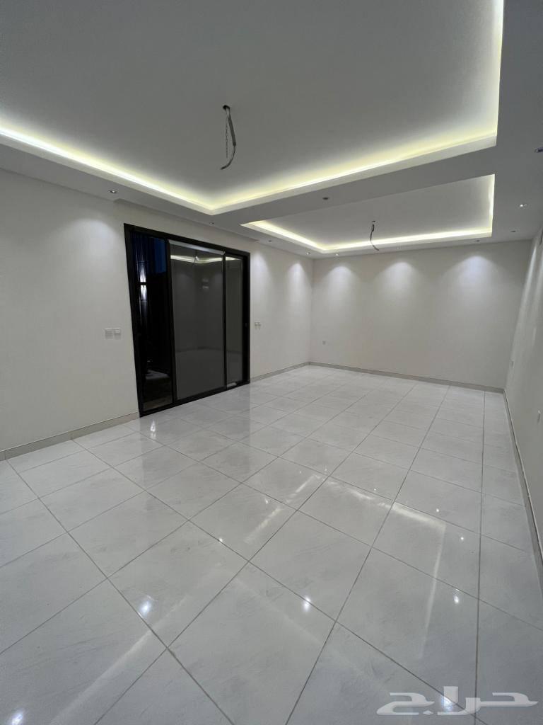 7 bedroom villa in Al Janadriyah 4