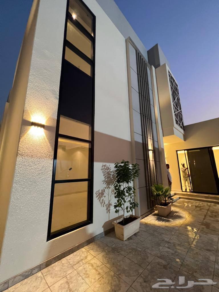 8 bedroom villa in Al Janadriyah 3