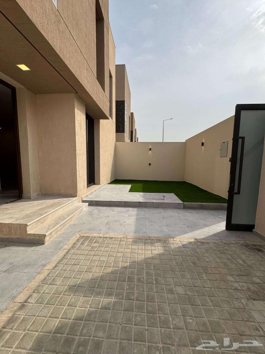 5 bedroom villa in Al Narjis 13
