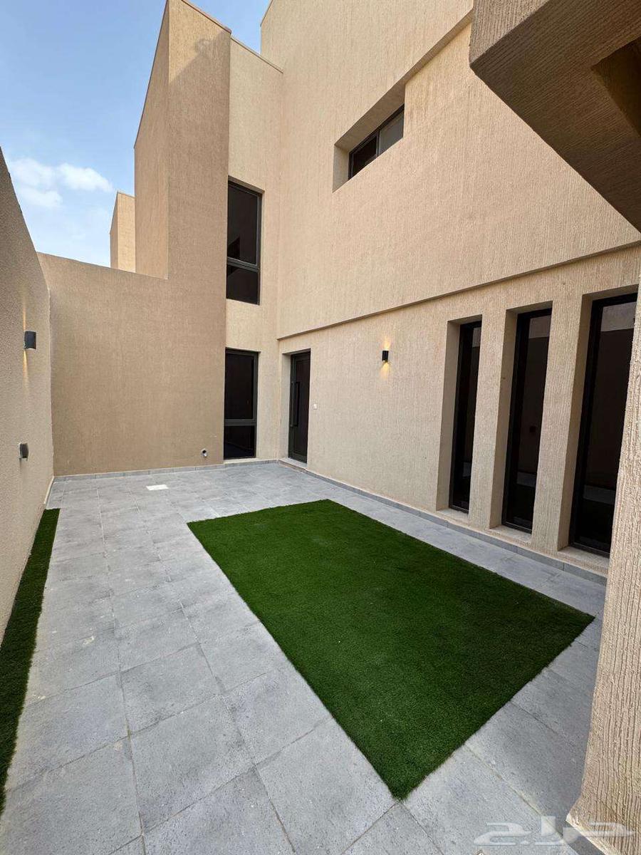 5 bedroom villa in Al Narjis 14