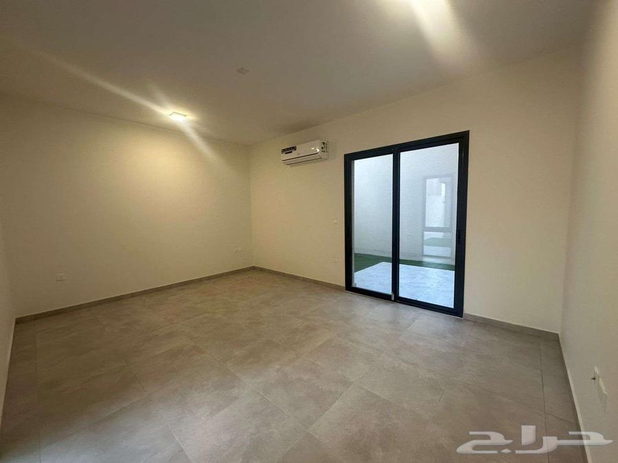 5 bedroom villa in Al Narjis 17
