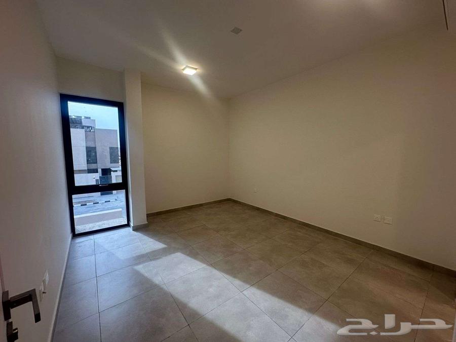 5 bedroom villa in Al Narjis 3