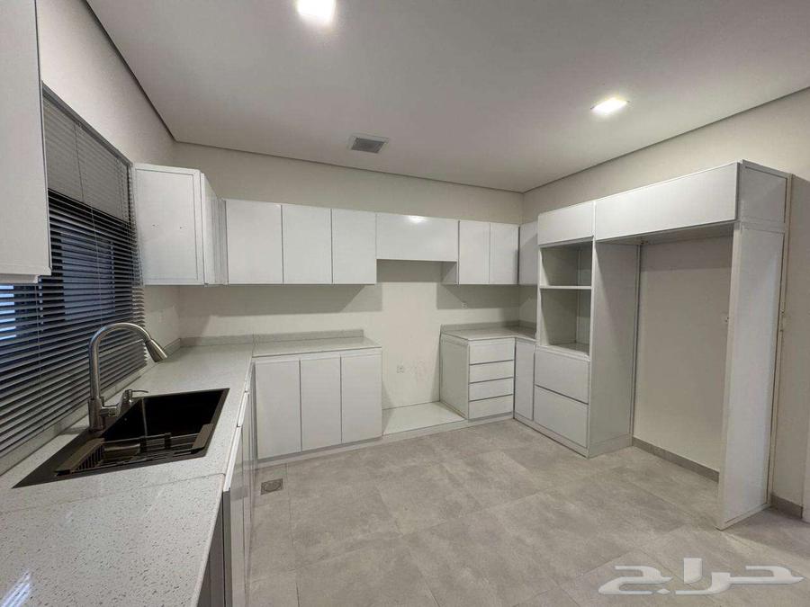 5 bedroom villa in Al Narjis 25