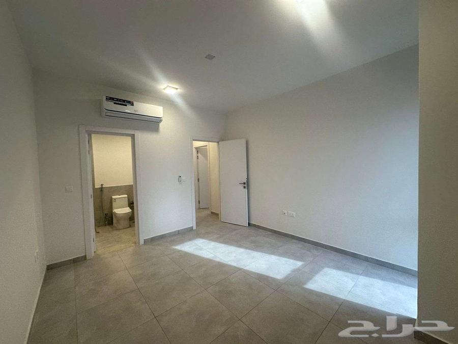 5 bedroom villa in Al Narjis 4