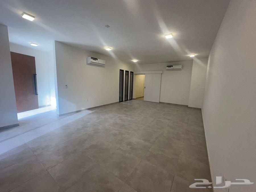 5 bedroom villa in Al Narjis 5